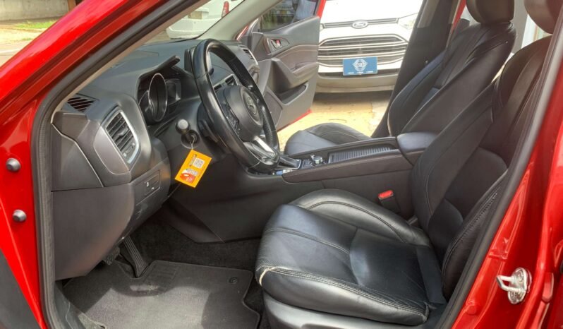 MAZDA lleno