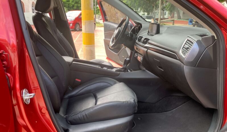 MAZDA lleno