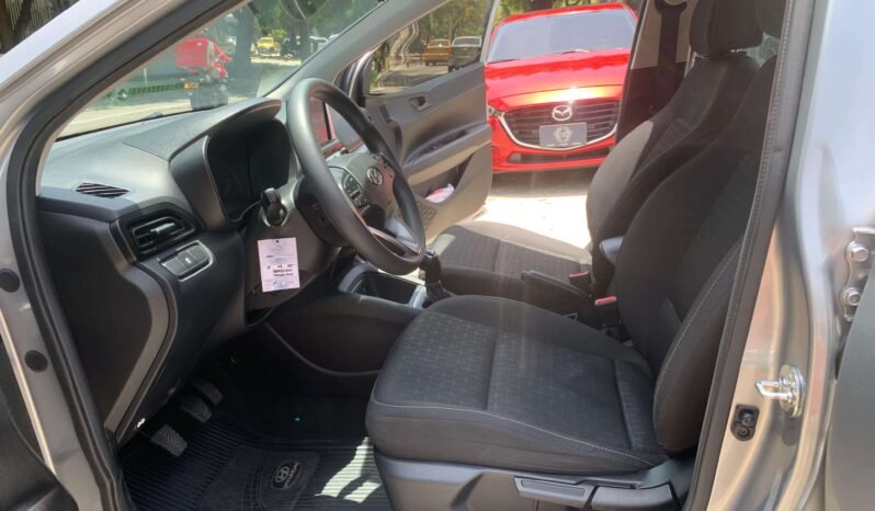HYUNDAI lleno