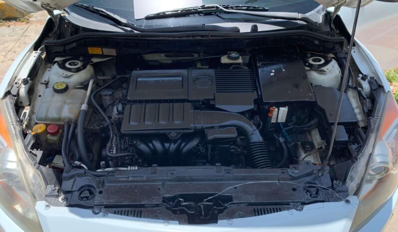 MAZDA lleno