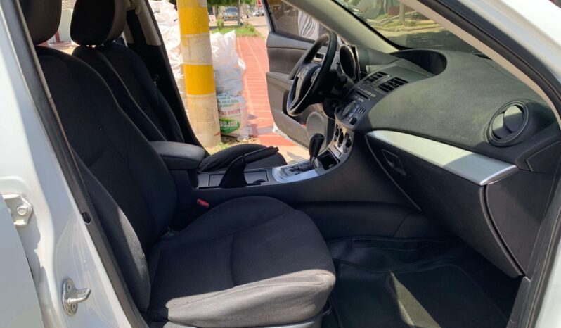 MAZDA lleno