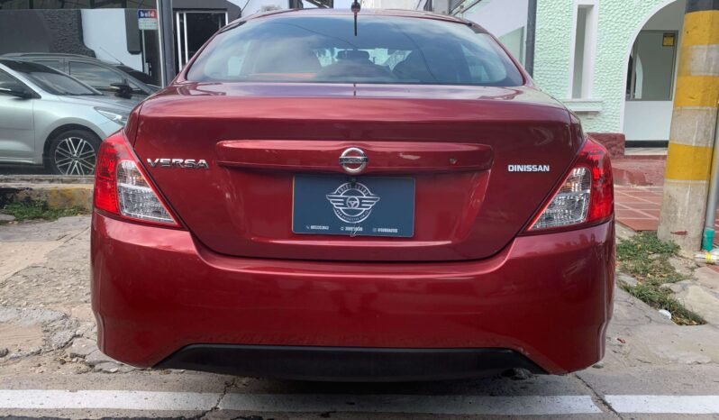 NISSAN lleno