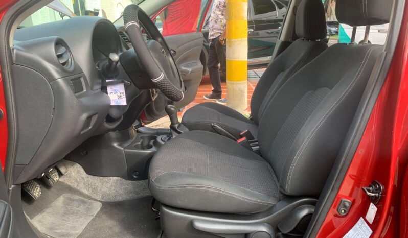 NISSAN lleno