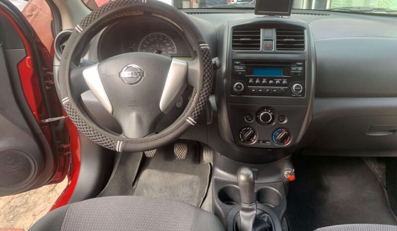 NISSAN lleno