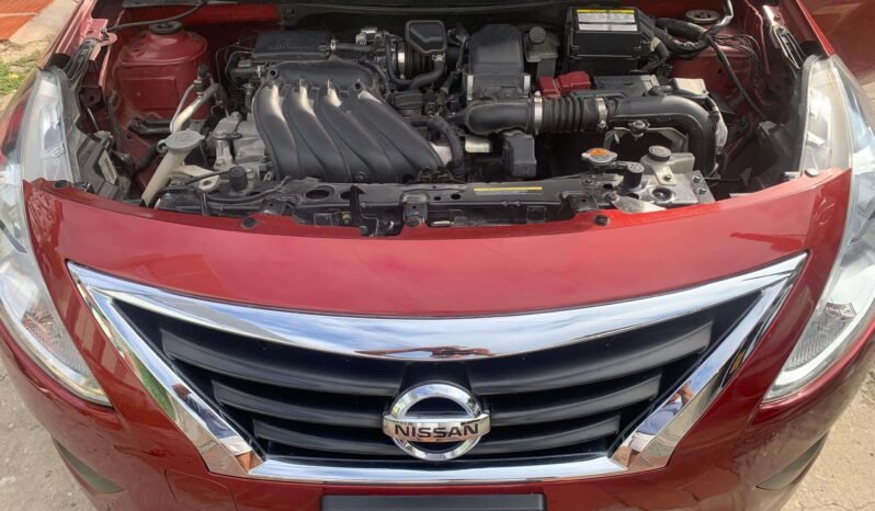 NISSAN lleno