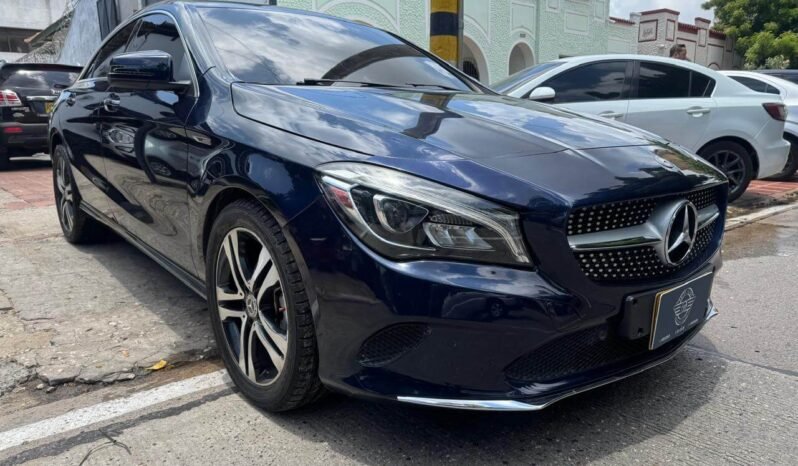 MERCEDES BENZ lleno