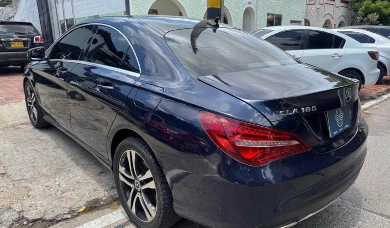 MERCEDES BENZ lleno
