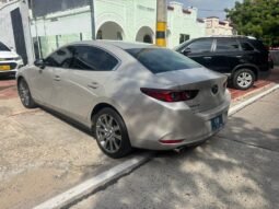 MAZDA lleno