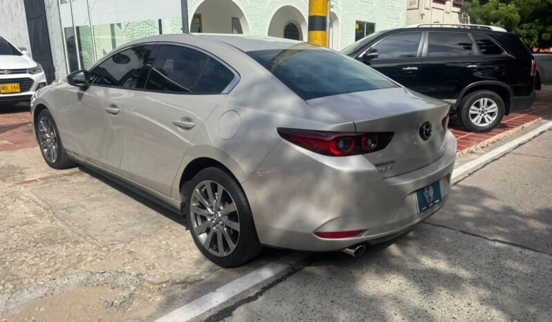 MAZDA lleno