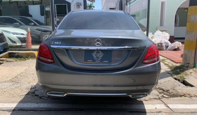 MERCEDES BENZ lleno