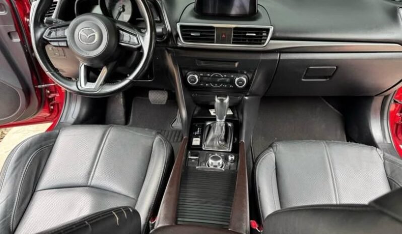 MAZDA lleno